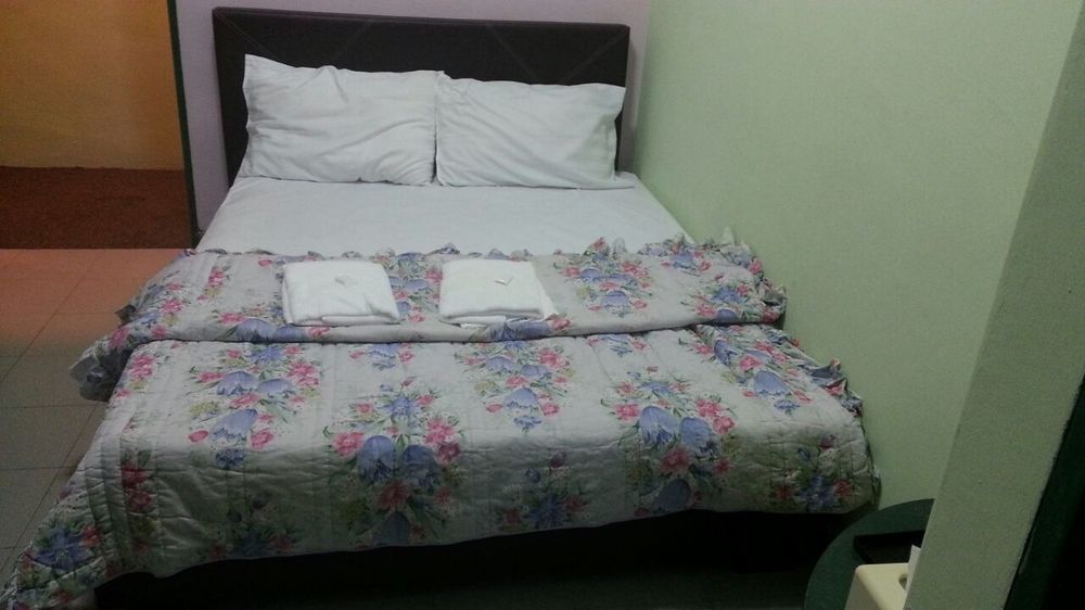 Oyo 89584 Hotel Sahara Kuala Kubu Bharu Buitenkant foto
