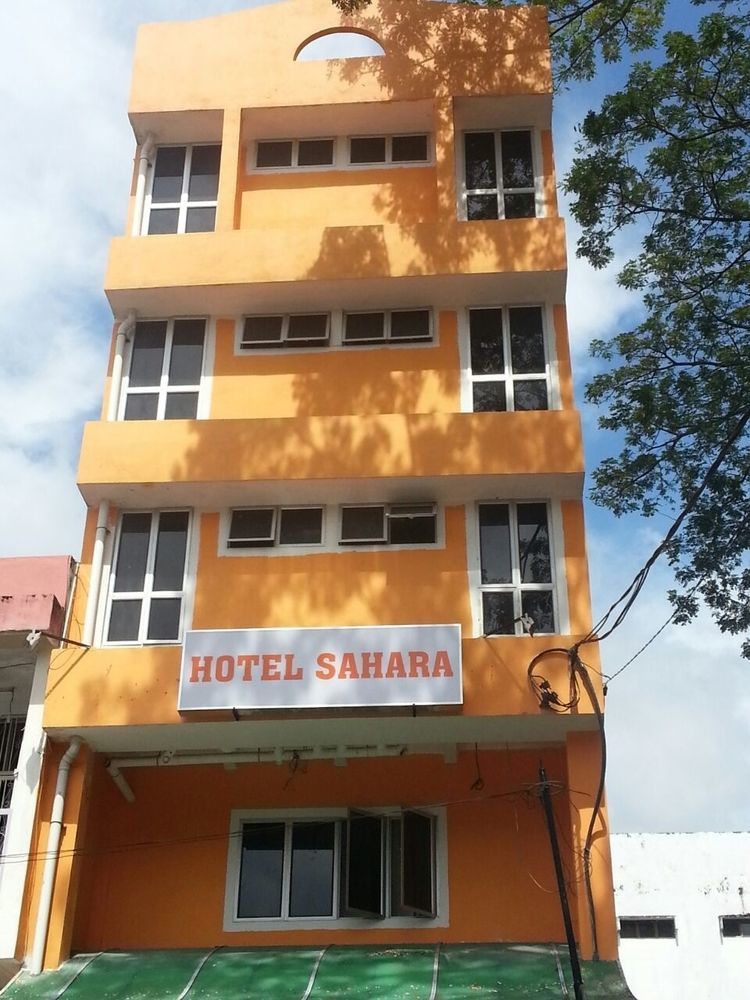 Oyo 89584 Hotel Sahara Kuala Kubu Bharu Buitenkant foto