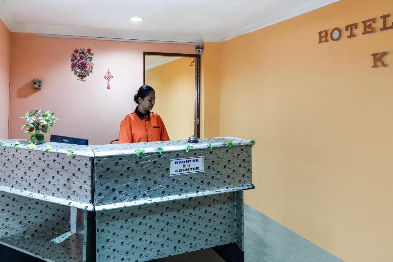 Oyo 89584 Hotel Sahara Kuala Kubu Bharu Buitenkant foto