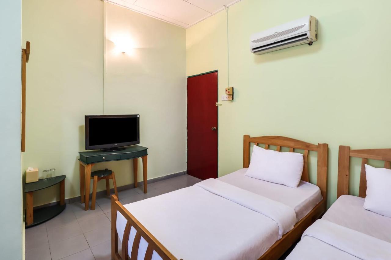 Oyo 89584 Hotel Sahara Kuala Kubu Bharu Buitenkant foto