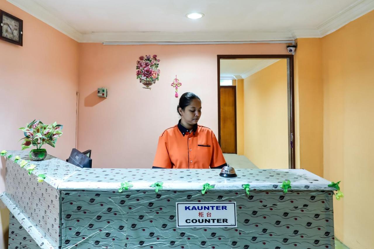 Oyo 89584 Hotel Sahara Kuala Kubu Bharu Buitenkant foto